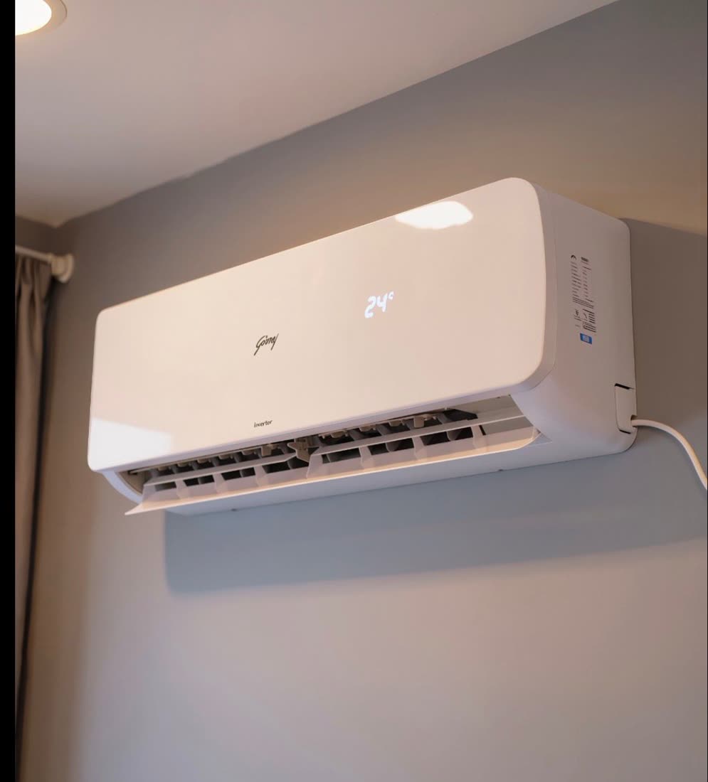 Wall-mounted split air-conditioning unit, indoor section